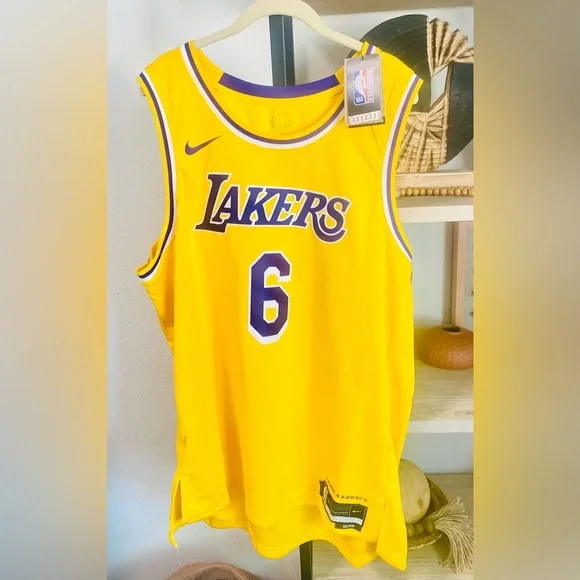 XXL Nike Lebron James Lakers Jersey